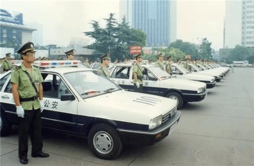 1991年，杭州派出所抓获一个女贼，意外揭开黑龙江讷河42死杀人案_手机 