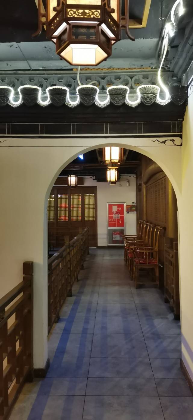 源于徽菜包揽众长安徽人家奥体店探访