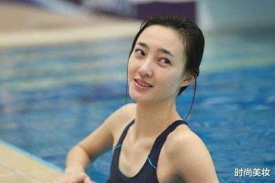 因为女明星素颜好真实，有些人几乎认不出？不画眉毛的刘嘉玲太憔悴