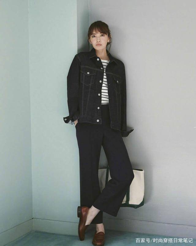 颜色 如何避免老气感,掌握这三个阔腿裤穿搭精髓就够了!