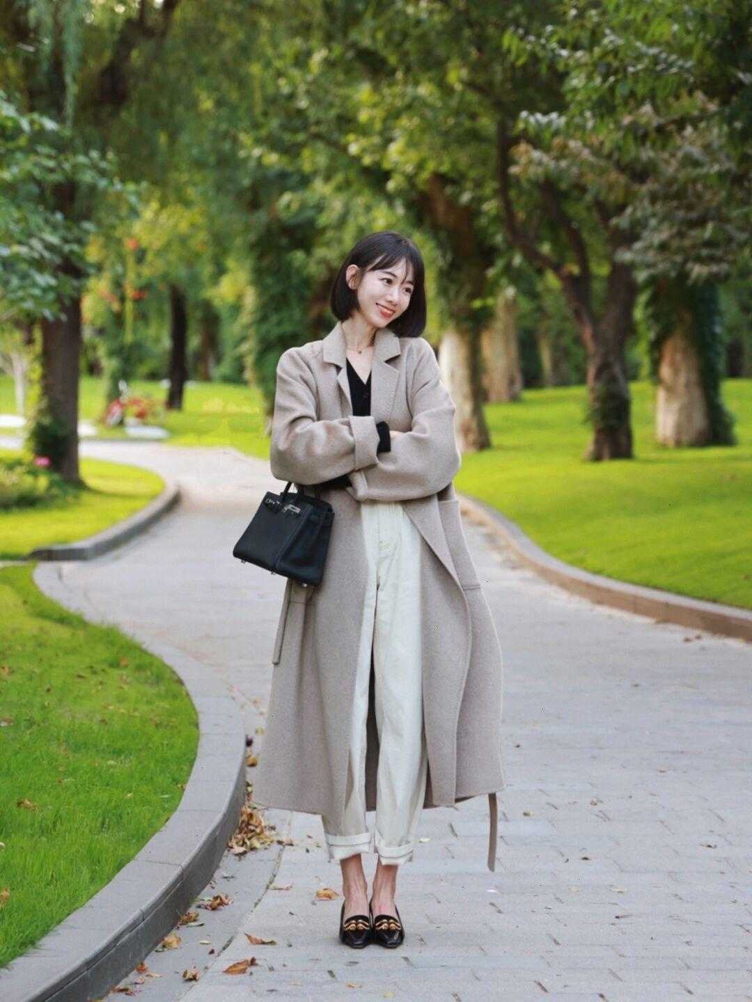 毛衣 30+的女人常备这几条裤子,搭配上针织开衫或者毛衣,百搭又高级