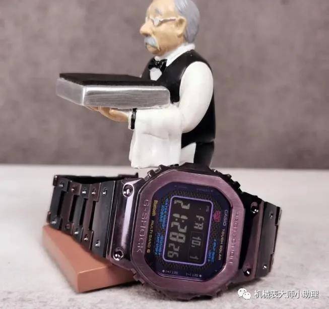 不同年龄段男士喜欢的手表款式中，谁才是颜值担当？