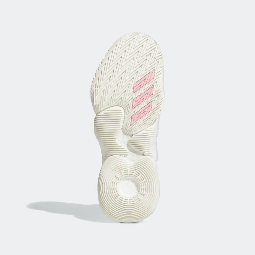 季后赛 输出不设限！adidas Trae Young第一代签名鞋闪亮登场