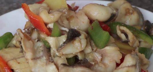 什么炖鸡最适合长个的小孩子吃 41ea8b33f5584109b228d00f37ef425d.jpeg