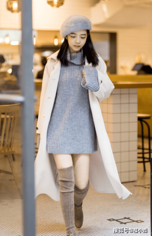 毛衣 奔三奔四的女人,建议多穿大衣+“长筒靴”或“短靴”,时髦洋气