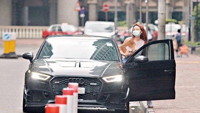 珠宝|TVB小花打拼8年仍未冲上一线，家境富裕或听父母劝戒接棒珠宝生意