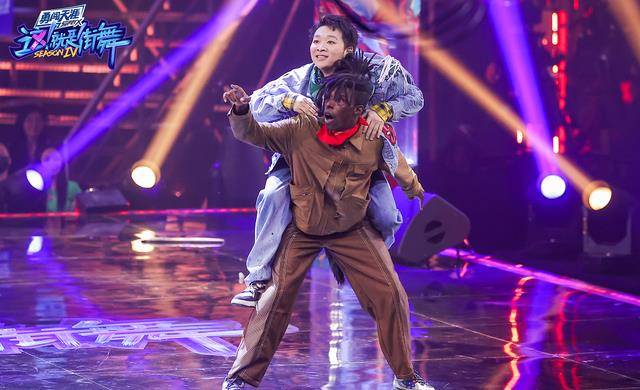 总决赛|《街舞4》将迎回最具人气“老嘉宾”，张艺兴看到他估计高兴坏了