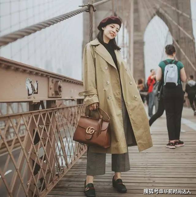 棕色被三木博主圈粉了，那么挑人的棕色也能穿出高级感，时尚感爆棚