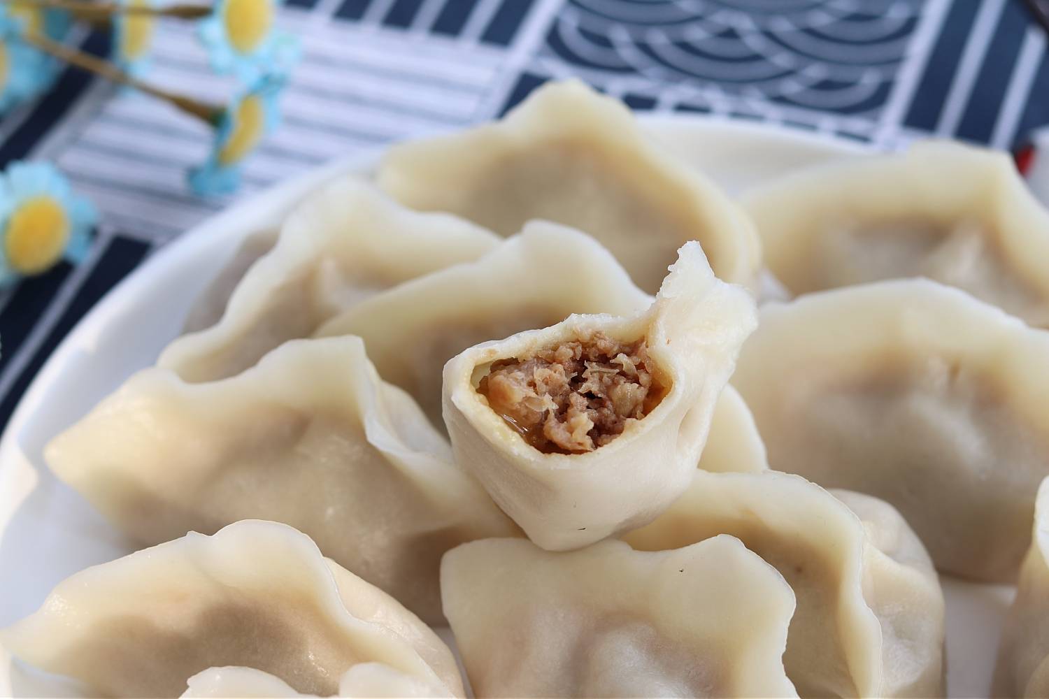家常牛肉水饺, 鲜美可口味道太赞,一口一个停不下来_饺子
