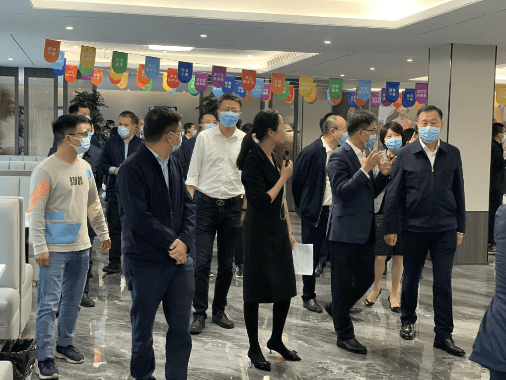 宁德市代表团赴杭州缤纷未来社区，实地探访田螺云厨烹饪数字化的创新实践
