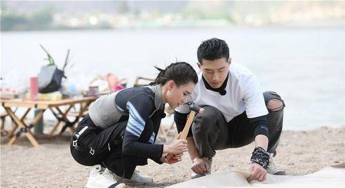 什么|窦骁何超莲参加的综艺节目叫什么？