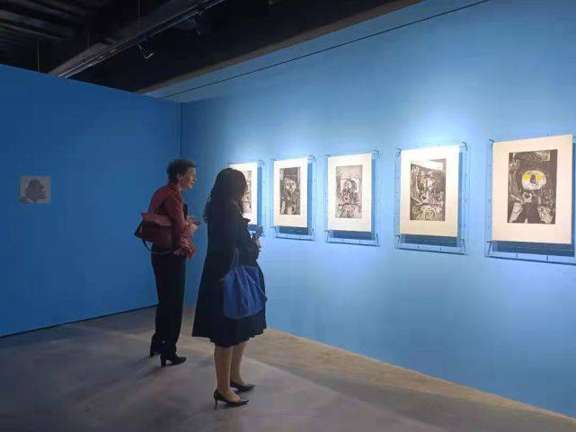 艺术|比利时艺术家达高斯版画作品在沈阳展出