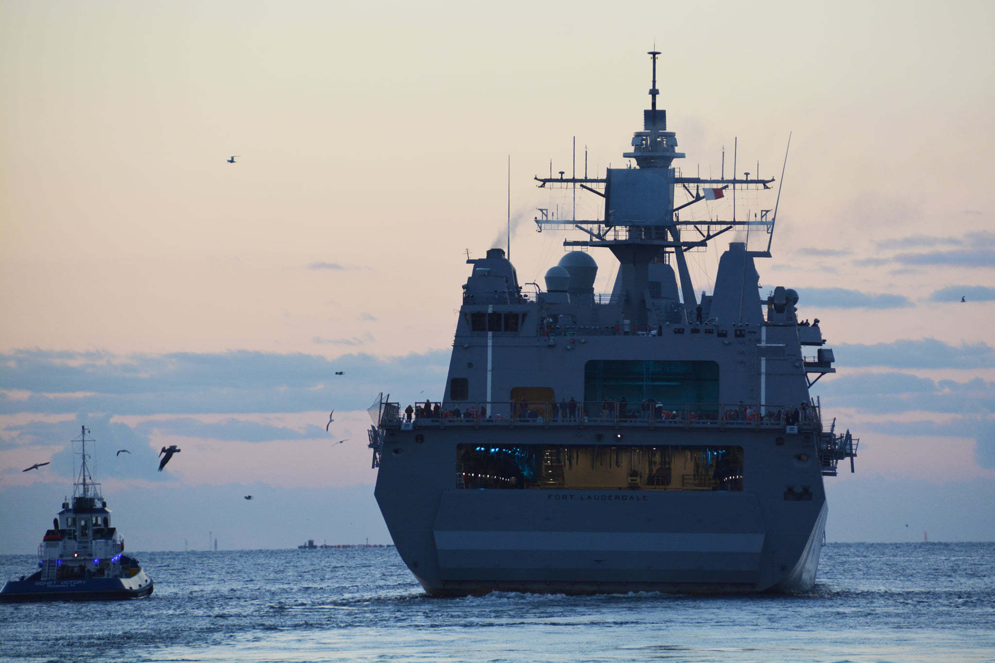 犧牲隱形降低成本美國最新船塢登陸艦試航造價仍是071十倍