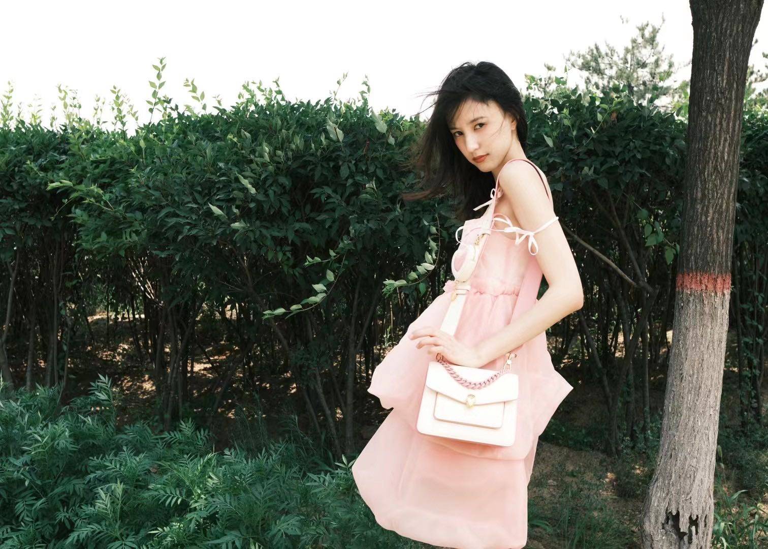 王悦伊 王悦伊｜让别出心裁的穿搭治愈自己