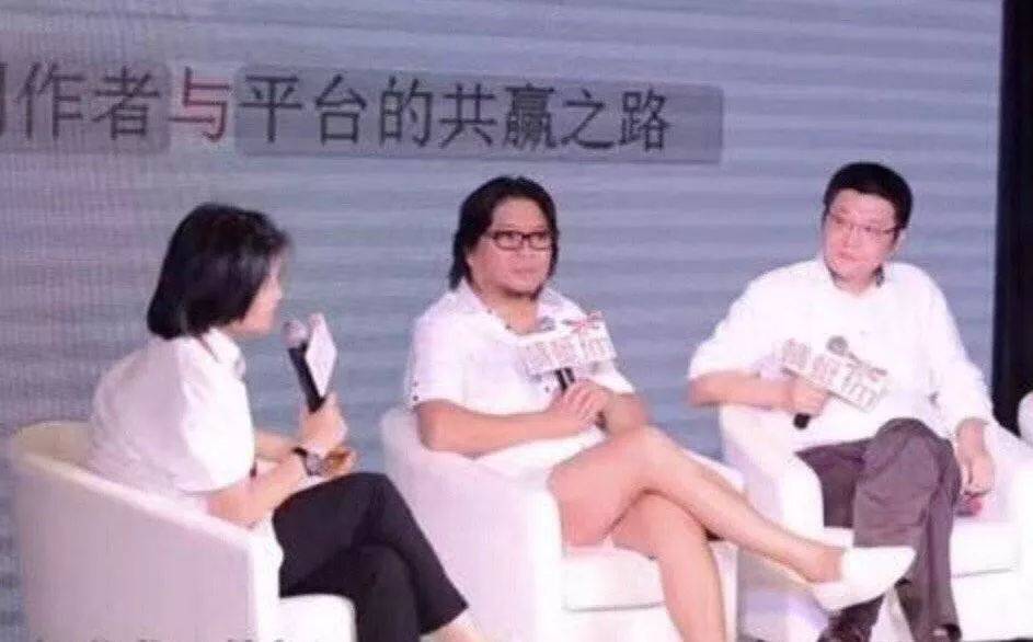 双脚|建议腿粗的女生,学习一下这5个动作,真的能瘦腿!