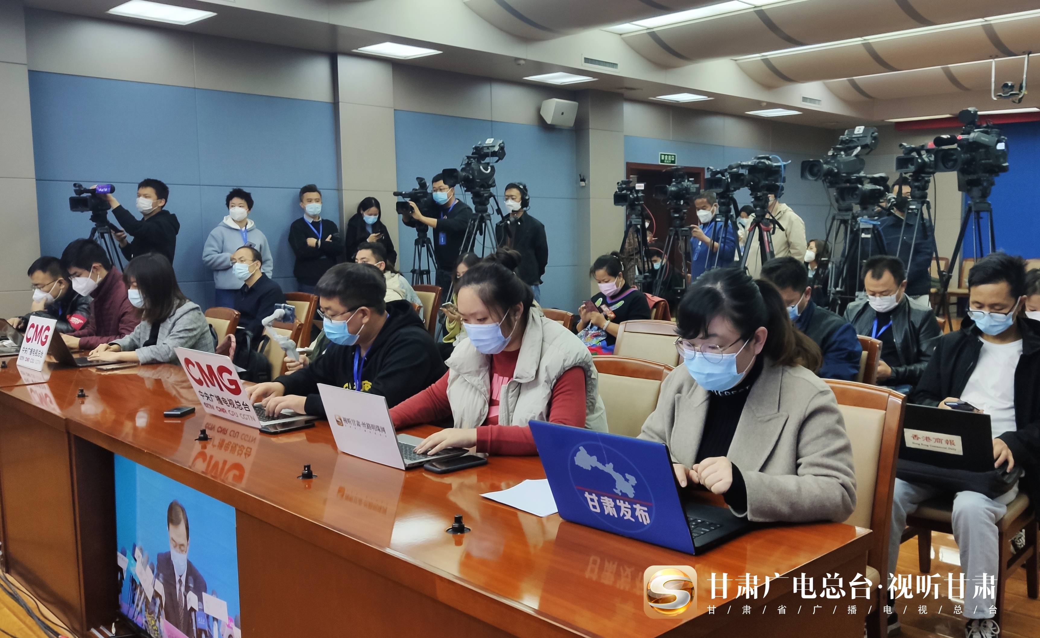 疫情|快讯丨甘肃民航机场：国际、国内航班分类管控 航班垃圾清运全闭环作业