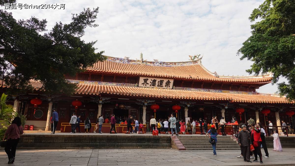 泉州开元寺，始建于唐朝，是世界文化遗产代表性古迹