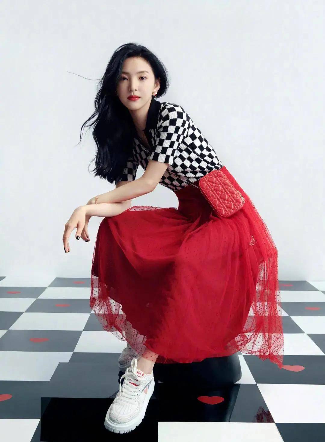 白女士 时尚圈都要被它“格式化”?女明星大型撞衫现场!