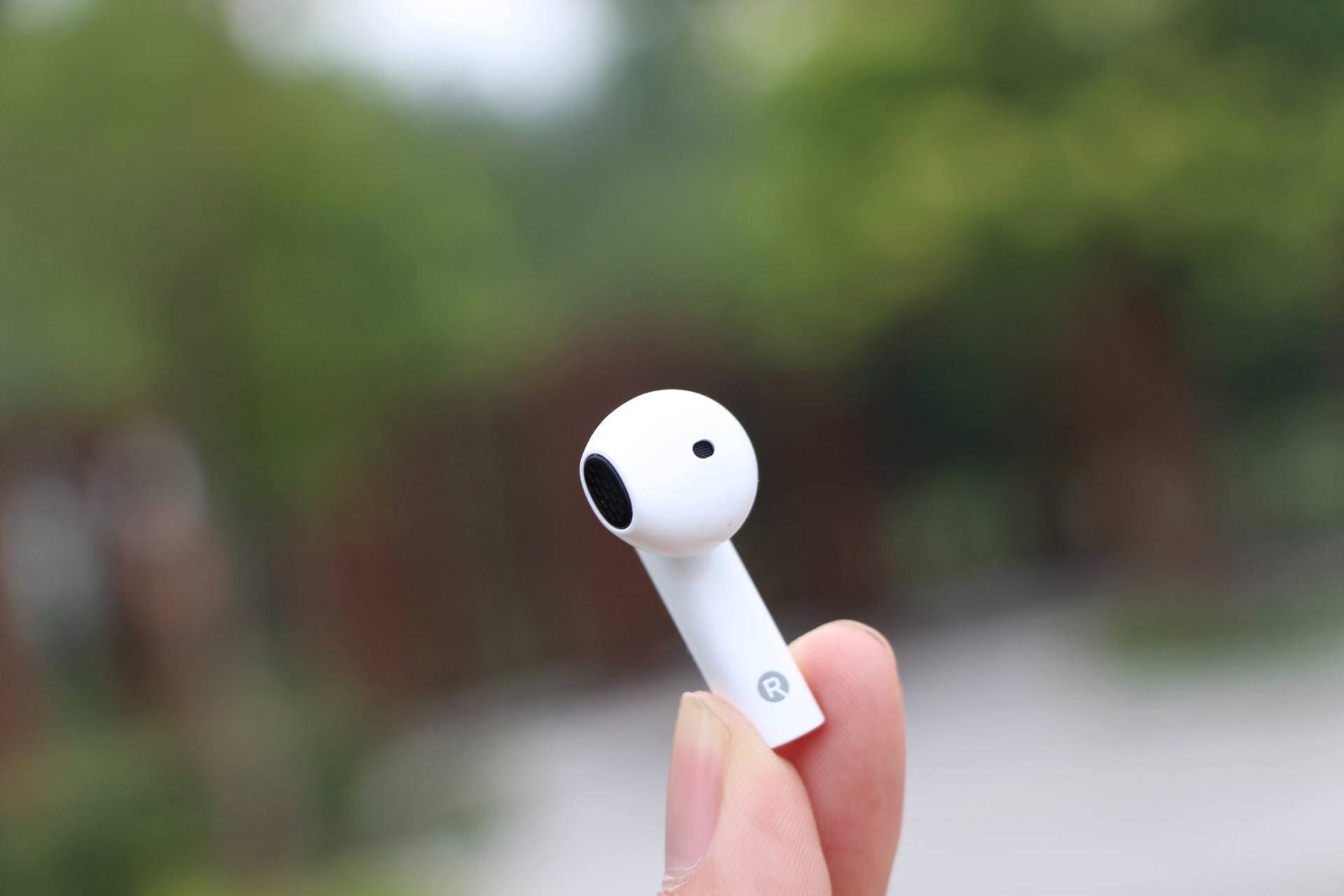 半入耳式蓝牙耳机推荐双十一这款可以放心入手