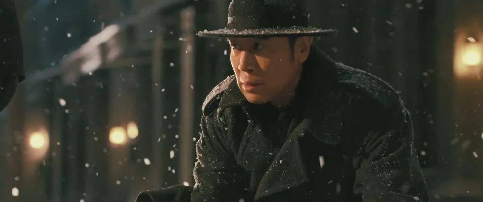 新作|谍战剧大年来了！靳东、郭京飞、陈坤都有新作，但恐难敌他再出山