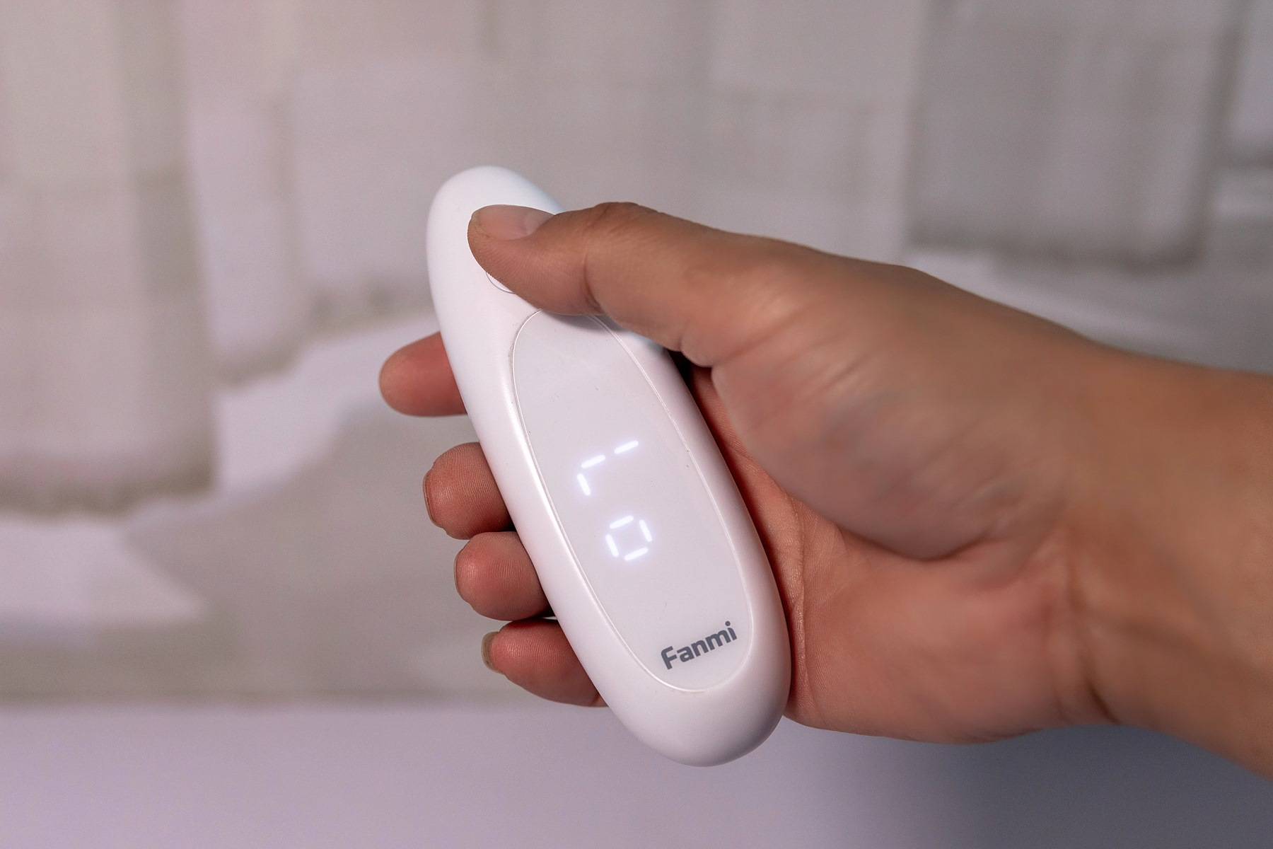 一秒测温，凡米发光耳温计，婴儿也能用的测温计