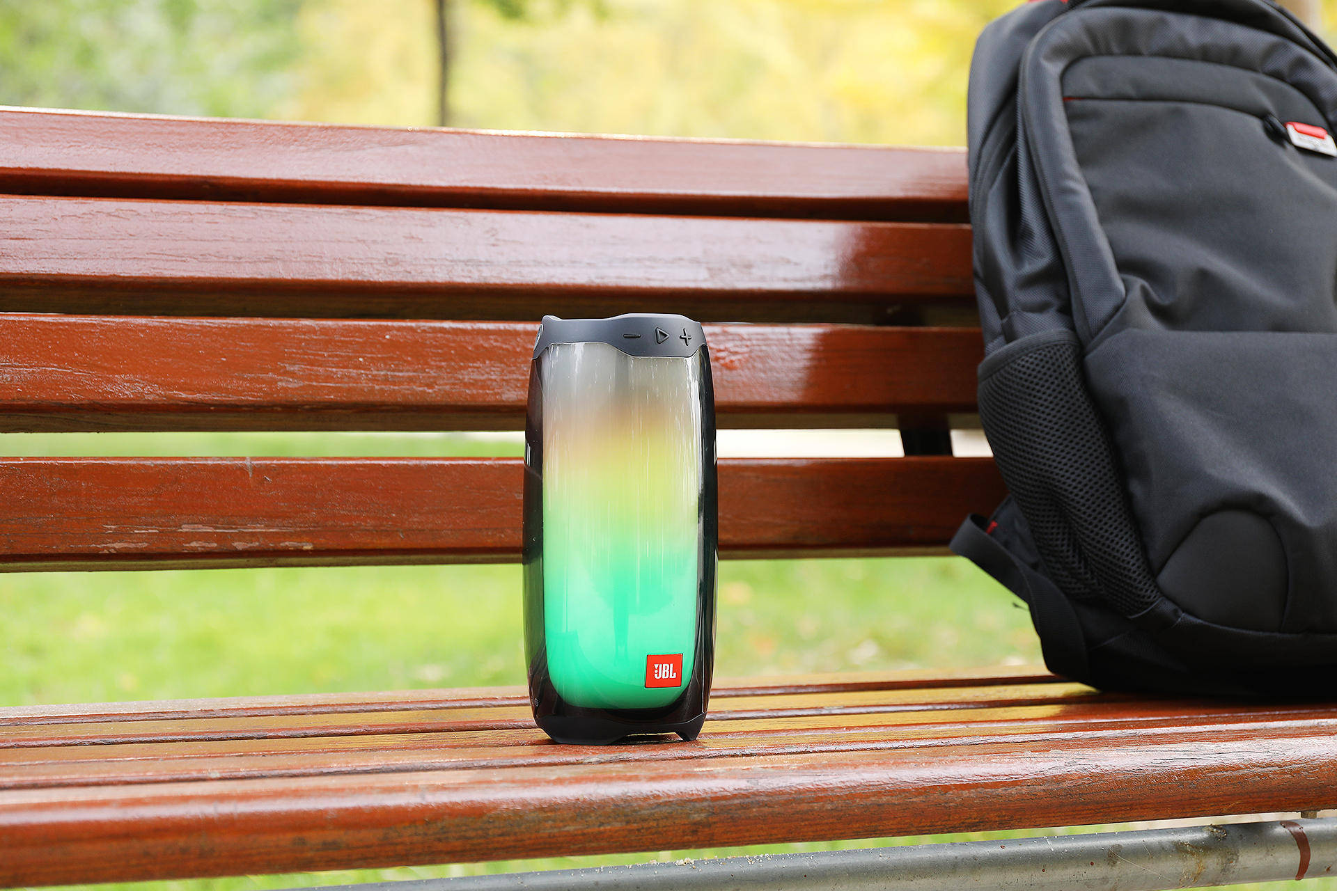 这是一台可以看见音符的音箱jblpulse4音乐脉动四代体验分享