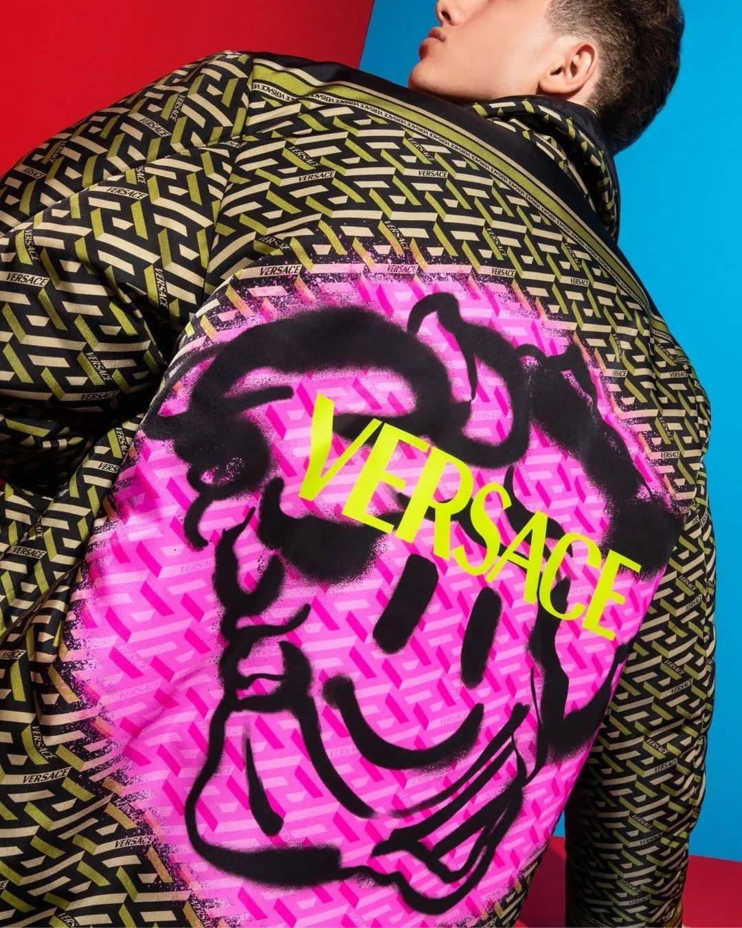 Nas 叱咤红毯、被爆红歌手示爱……这个品牌最近火得有点收不住！