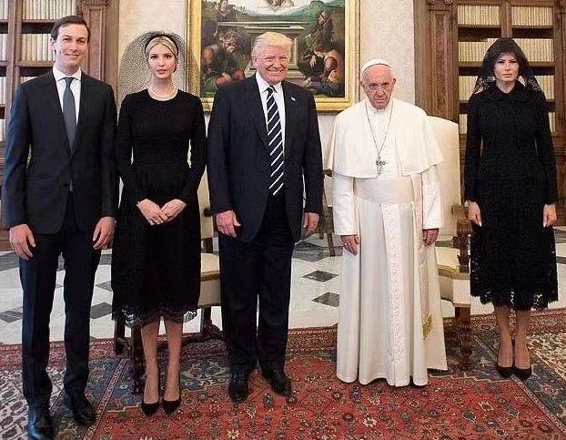 好身材 美国第一夫人首次戴黑纱真优雅!职业装秀出好身材,赢过梅拉尼娅