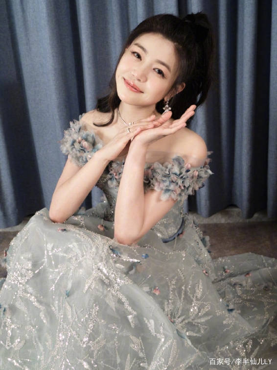 眼睛陈妍希真的是好抗老啊！