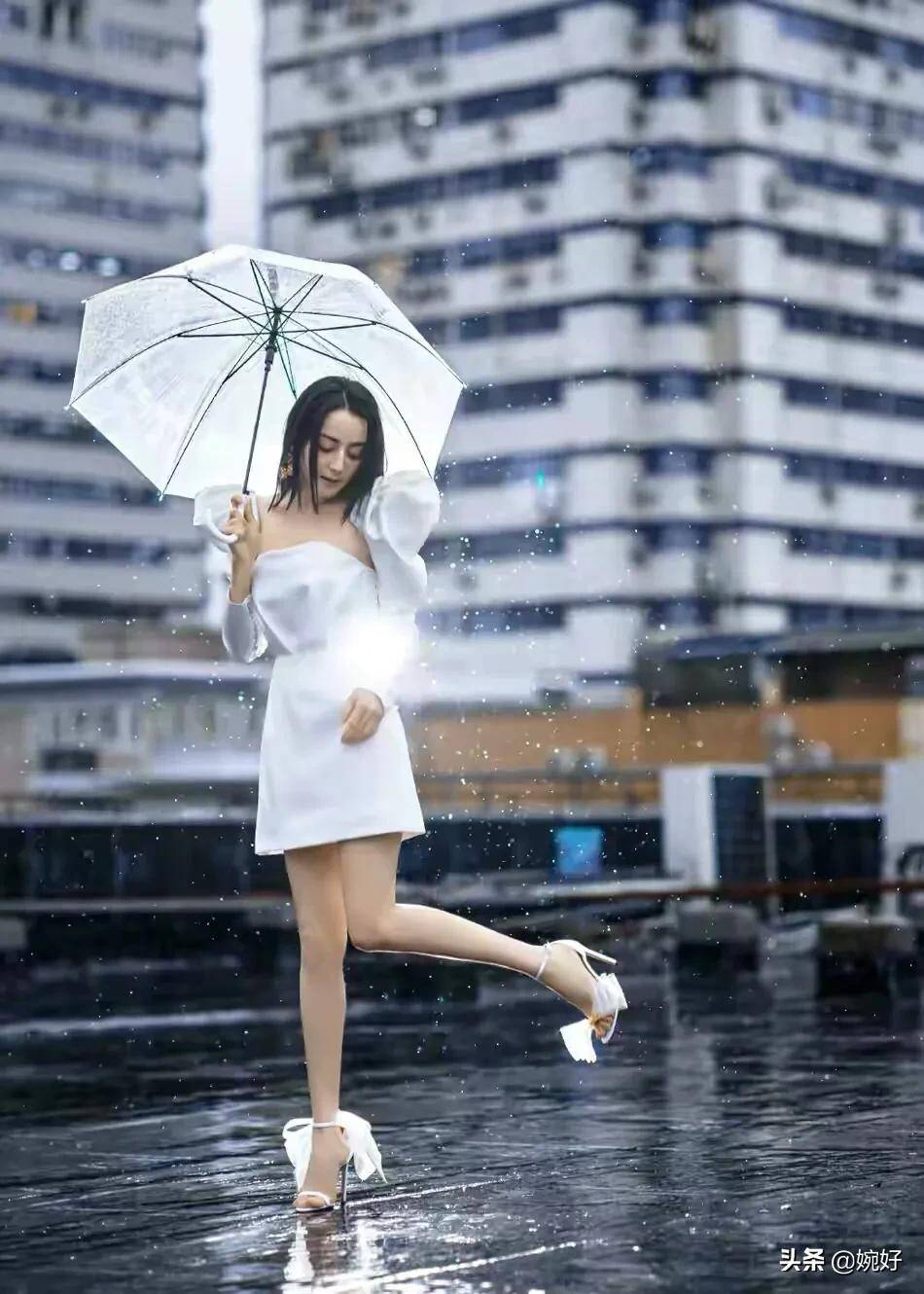 迪丽热巴 迪丽热巴美若天仙，造型别致每帧影像都赏心悦目