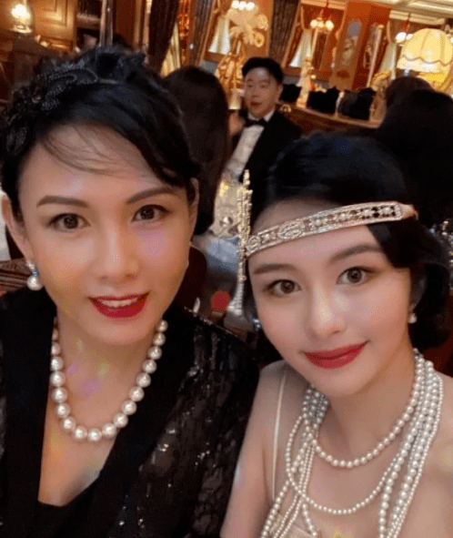 生活十大风情美人今昔颜值对比，有人颜垮了，有人优雅老去，差距真大