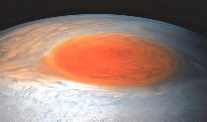 原创木星大红斑原来像大饼,论面积能放下地球,论厚度仅数百公里