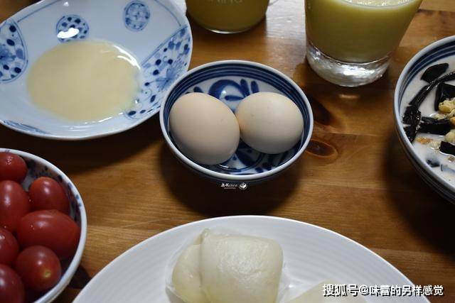 小番茄|天热,这样做早餐简单但营养味美,10分钟做好,家常味道吃着舒服