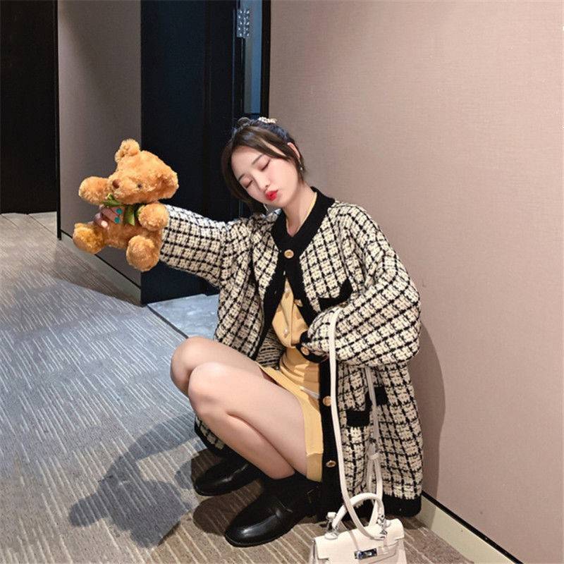 形象 千鸟格开衫毛衣的冬季魅力,可爱风穿搭造型,萌化你的小心肝