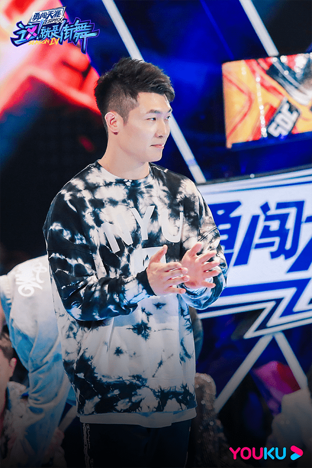 总决赛|《这!就是街舞》第四季总决赛终极狂欢落幕 王一博蝉联冠军队长!