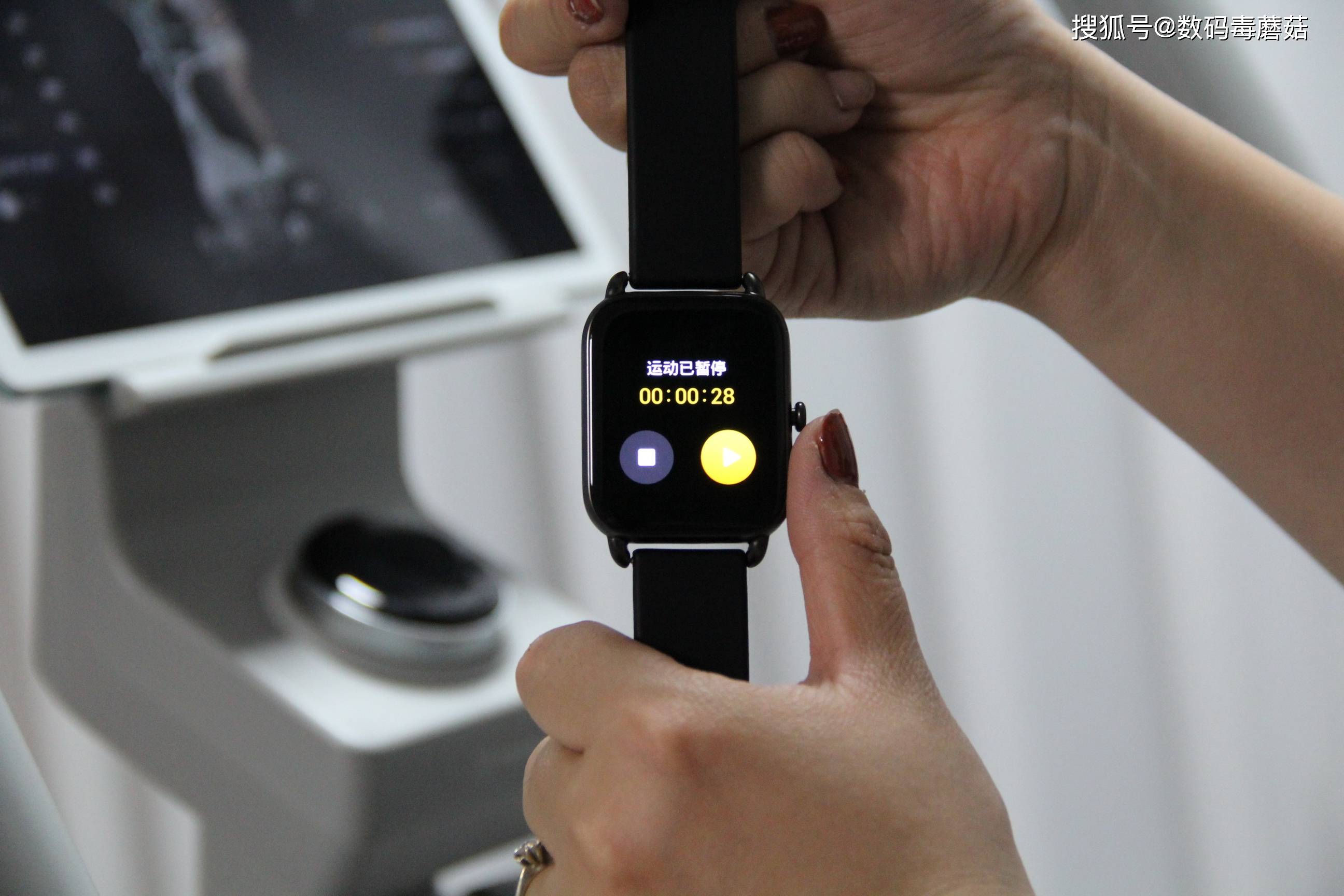 原创178quot视网膜大屏来袭haylours4智能手表初体验