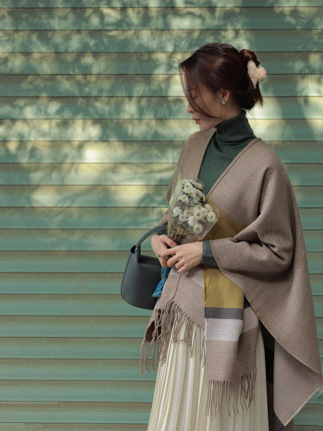 黑色 秋冬一定要试试“紧身打底+高腰半身裙”，温柔优雅，时髦百搭