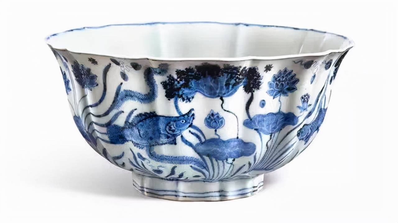 明宣德時代 【大明宣德年製】在銘 染付 御製青花吉瑞唐草花卉文(C-60) 明宣德時代 【大明宣德年製】在銘 染付 御製青花吉瑞唐草花卉文(C-60)