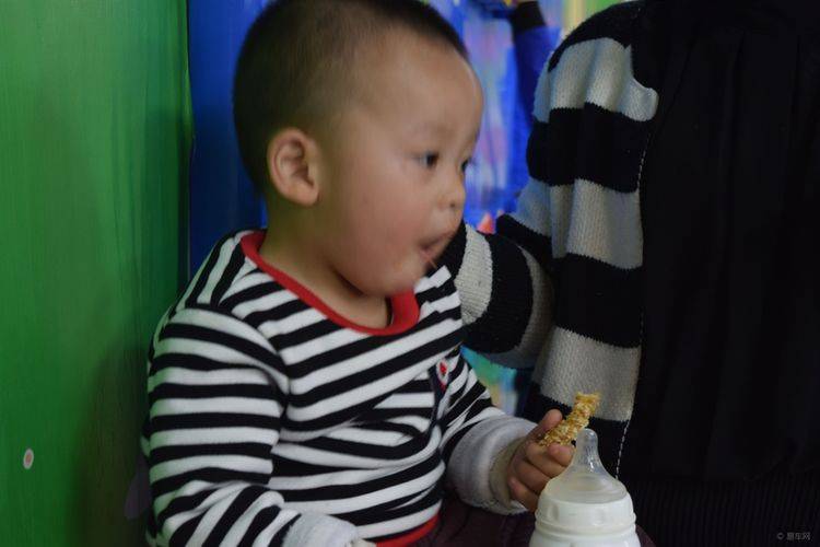 因为|儿科医生指明：3种零食，家长别随意给孩子吃，积食难长个！