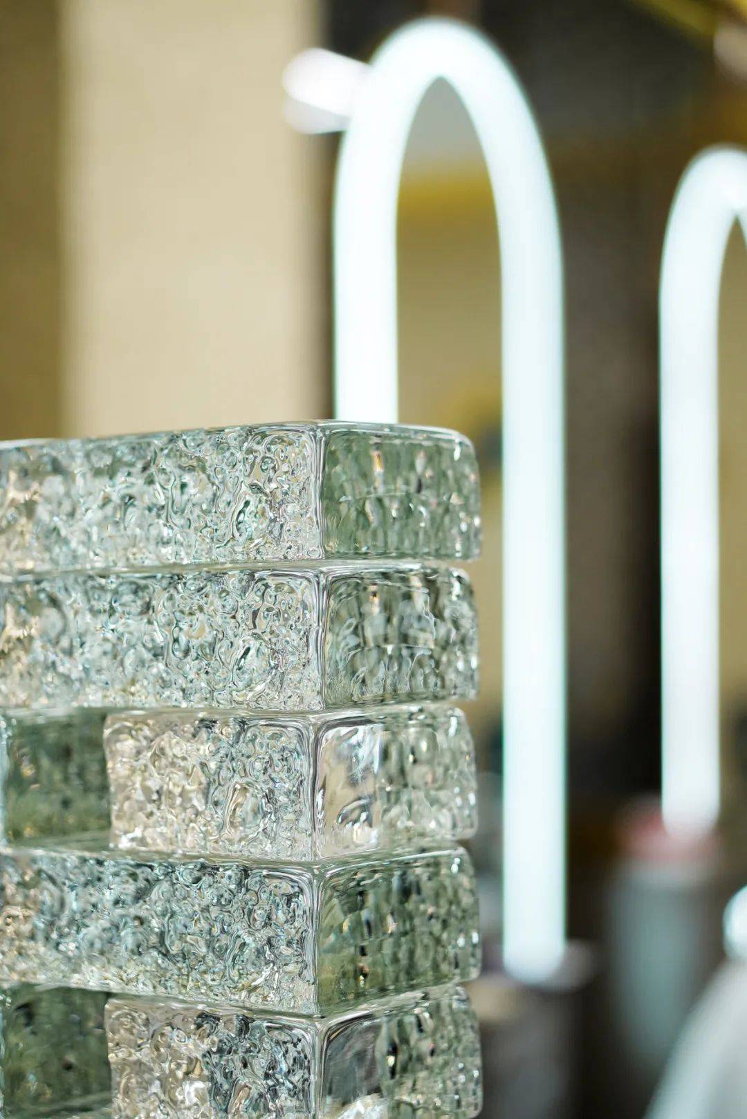 红男绿女邂逅成都千万级艺术SALON,红男绿女们就邂逅了天堂