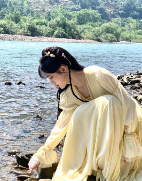 演技|鞠婧祎新剧再次拿4分，影视作品频繁不及格，口碑怎么能好起来？