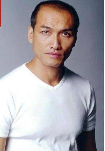 黄浩然|他曾进军好莱坞更“挑战”林峰,如今兼职当司机和老中医