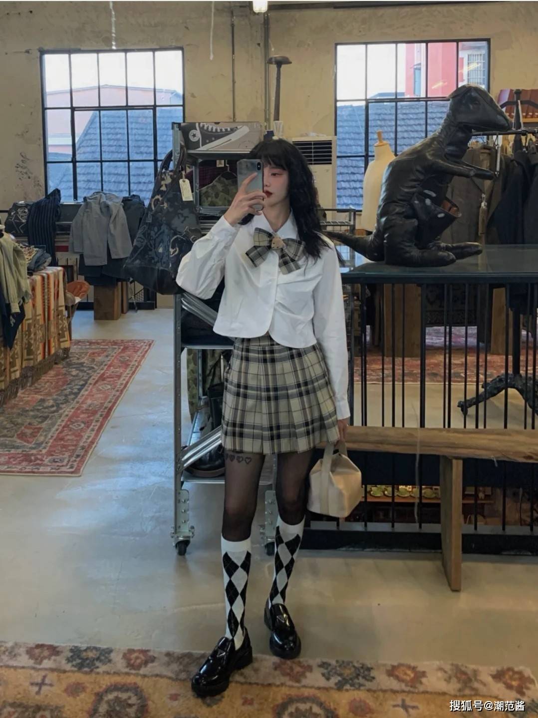 亮点 魔幻少女OOTD搭配,层次设计有亮点,俏皮可爱你全都要?