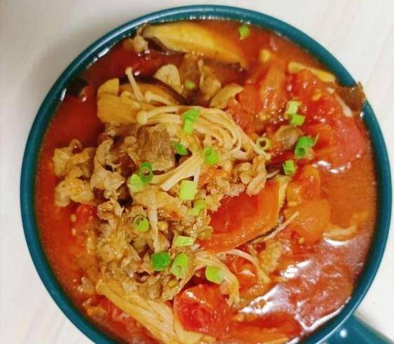 番茄酸汤肥牛金针菇煲教程 2fe3176ac390484e868ee80d64bd4efd.jpeg
