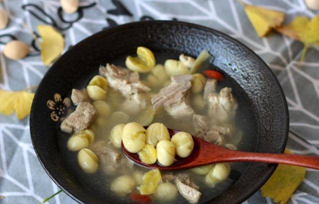 猪脚怎么煲汤好 364682d1f922444e836680f38e8943b8.jpeg