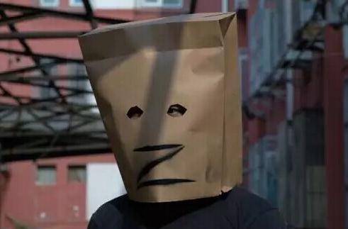 小智|LOL小智自曝某平台花五六千挖他 网友：怕是后面少了一个万