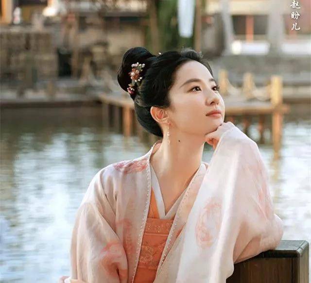 宋引章|《突围》还没收官，陈晓又一新剧来袭，三大美女让人期待