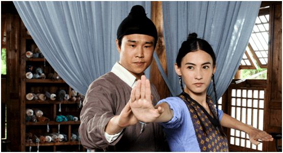 沈鹤|“东北丑角”小沈阳的爆红史，他的过气，真是吃了没文化的亏？