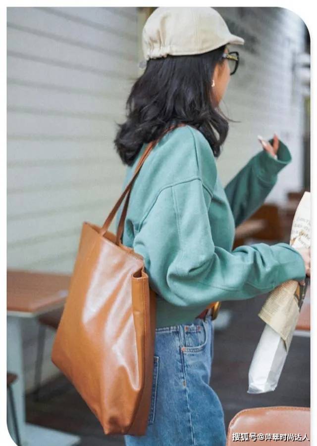 下半身 三木不愧是“帽子精”，各种帽子多种时髦搭法，总有一种适合你