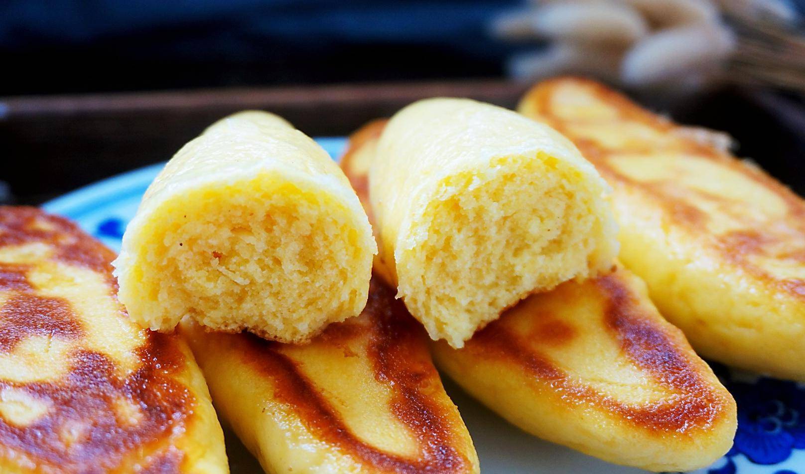 做法|玉米发面早餐饼，外脆里软，营养满满，比点心还好吃